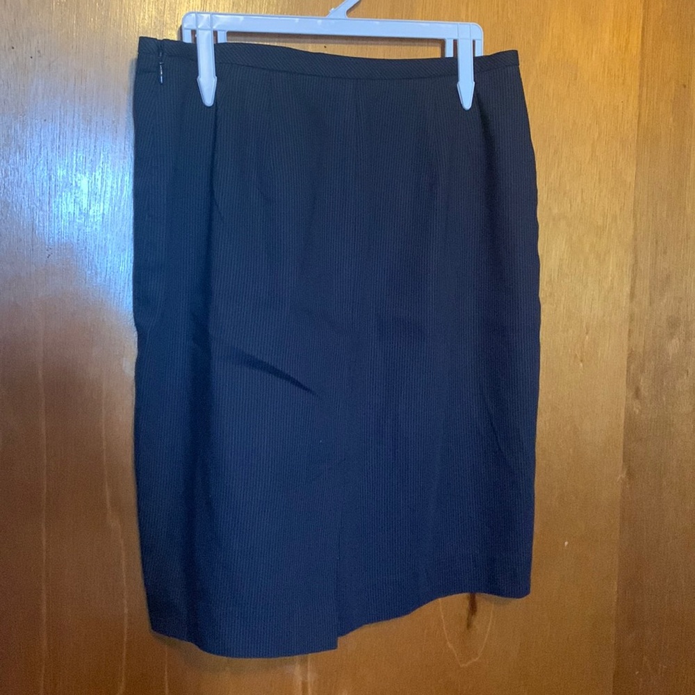 Ann Taylor Black Pencil Skirt - Structured Workwear